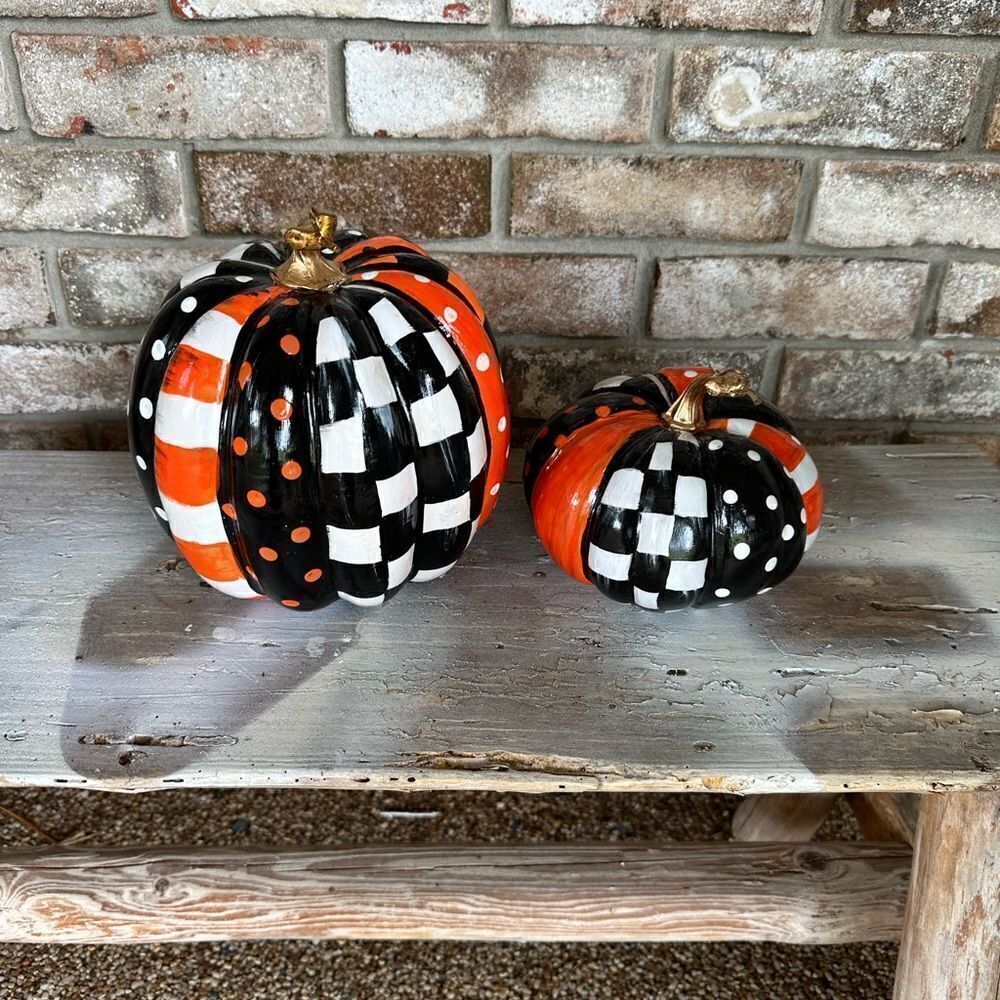Hand Painted Pair of Pumpkins - Picture 2 of 6